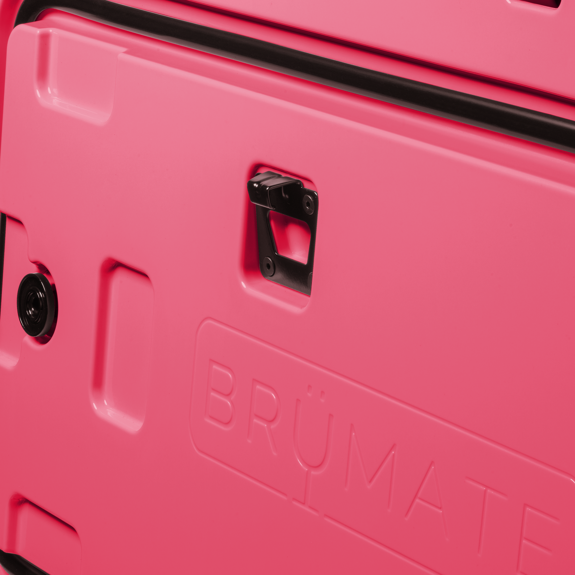 brutank-u0 brutank-55qt-neonpink-bottle-opener.png
