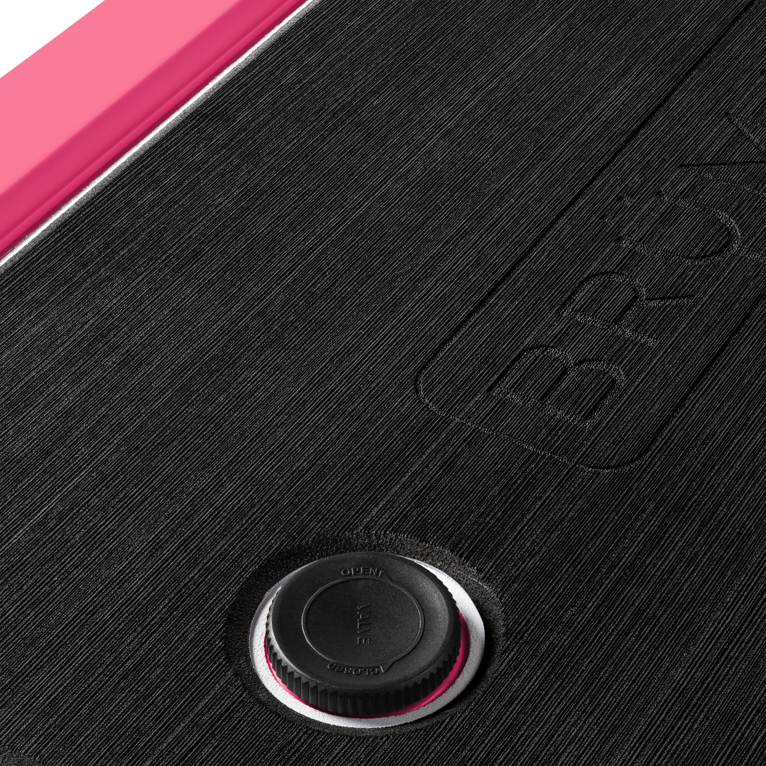 brutank-u0 brutank-55qt-neonpink-vent.png